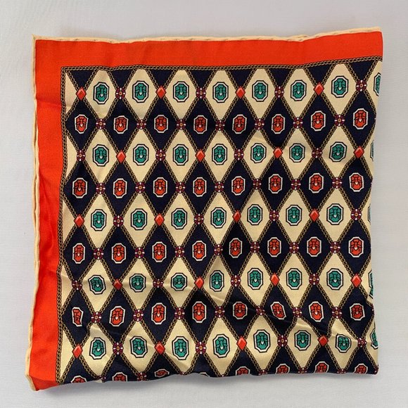 Gucci Geometric Jewel Print Pocket Square in Ivory NEW W TAGS